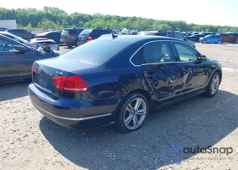 2013 Volkswagen Passat 2.0L Tdi Se z USA, uszkodzony, nr VIN 1VWBN7A39DC022849